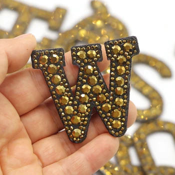 1PC Златни букви 3D кристали азбука A-Z Шийте желязо на лепенки Цветни значки за име DIY рокля дънки апликации декорация