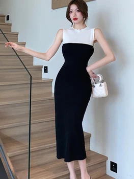 2023 Корейски мода контраст цвят трикотажни Bodycon рокля жените нови летни без ръкави еластична плета парти рокля Vestidos Mujer