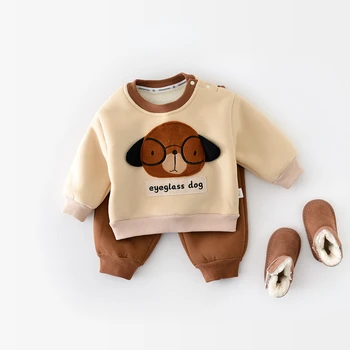 8448 Комплект бебешки дрехи Пролет Есен Карикатура Куче Костюм на бебето момче Кадифе подплатени топъл пуловер + панталон случайни две части костюм