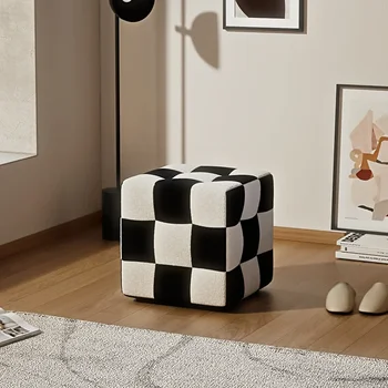 грим Скандинавски хол Черно и бяло шахматна дъска диван стол прост дом обувки промяна табуретка стол