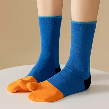 Дамски чорапи Mid-tube Чорапи с два пръста Случайни цветни пачуърк памучни смесени чорапи Японски Harajuku Мъже Момичета Чорапи Аксесоари