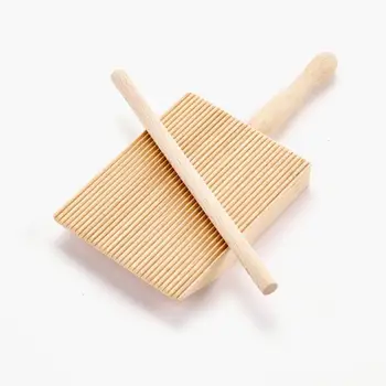 Дървена дъска Garganelli Естествено дърво Практична паста Ньоки Макарони Изработване на дъска Ръчно изработени инструменти за готвене Кухненски аксесоари