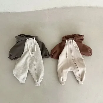 Корейски новородено бебе гащеризон 2023 пролет и есен чист памук качулка момче едно парче дрехи случайни катерене