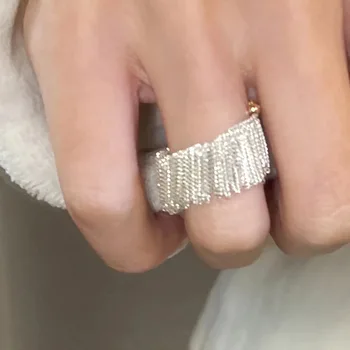 Нови деликатни пискюл пола пръстени за жени дизайн чувство за високо качество светлина луксозна мода темперамент пръстени романтични бижута